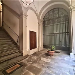 appartamento-nel-cuore-di-firenze-piazza-signoria.it-tuscanyhotel.com/