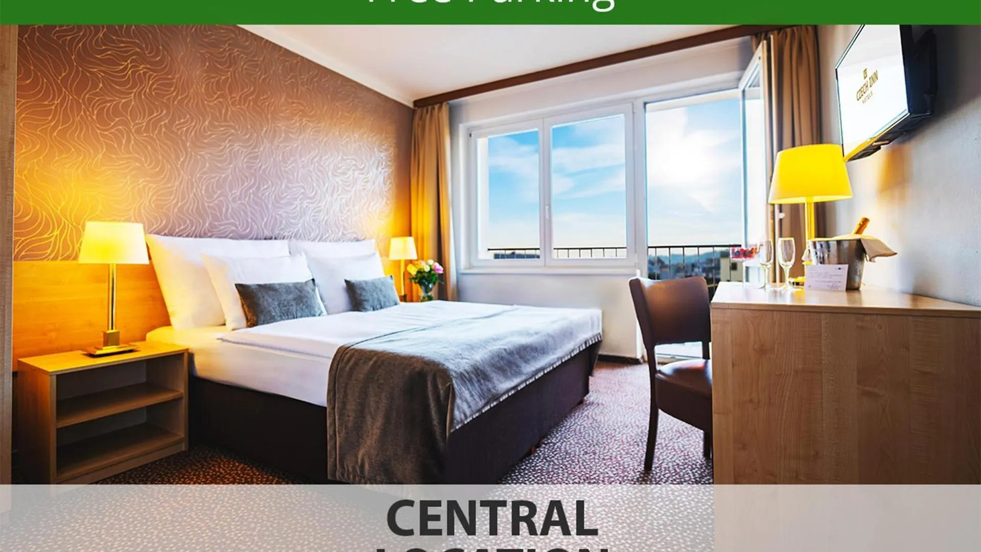Charles Central Praag 3*,